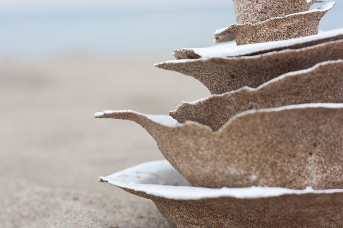 Посуда из песка от Victor Castanera