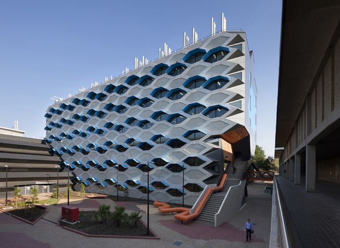 Фактурные фасады: институт в Австралии