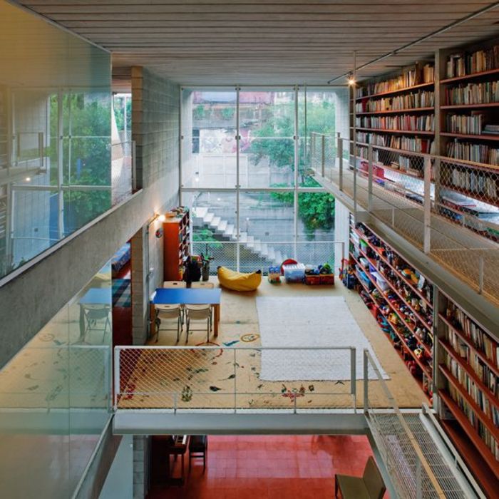 Дом-библиотека в Бразилии